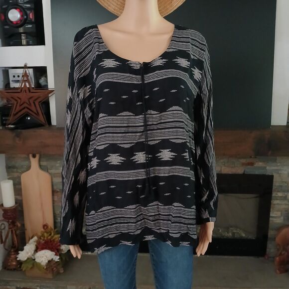 Old Navy Tops - Old Navy Women's MEDIUM Long Sleeve Lightweight Aztec Casual Tunic Top Blouse